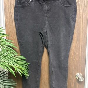 Torrid Bombshell Skinny Jeans Black Wash Size 24R Premium Stretch‎